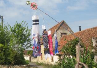 Bears, Boys and Bridleway Blooms! Article Photo - 